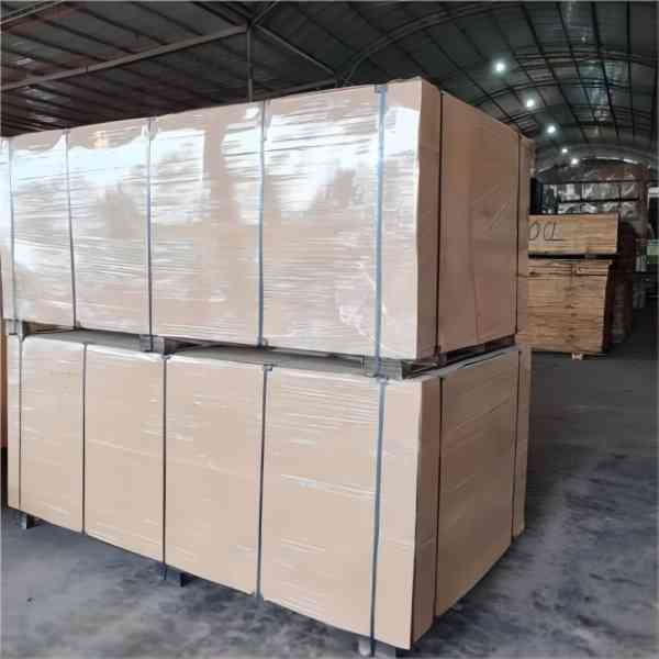 film faced shuttering plywood 02